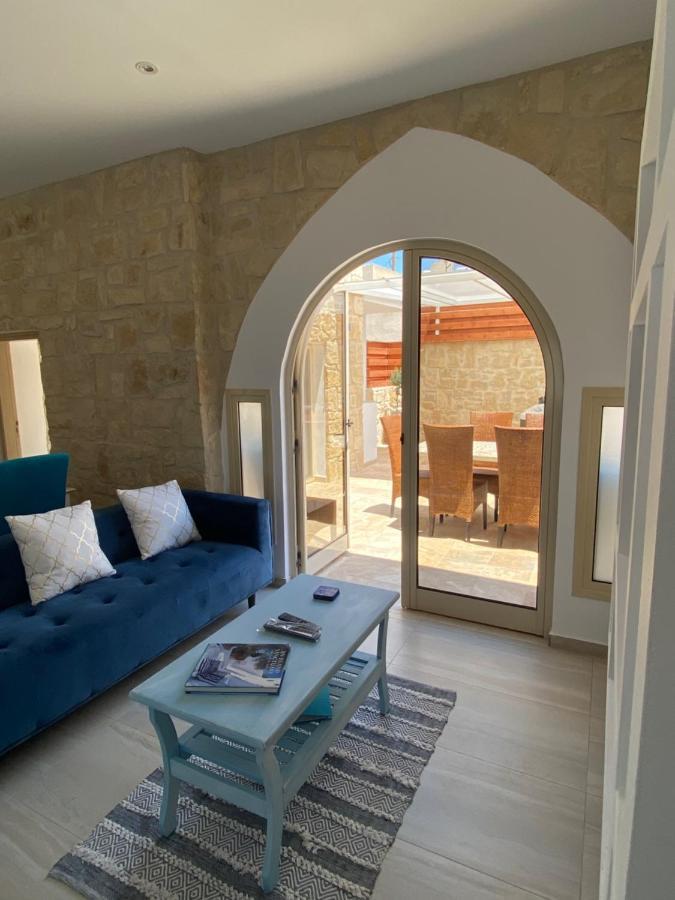 Villa Caerus Paphos Exteriör bild