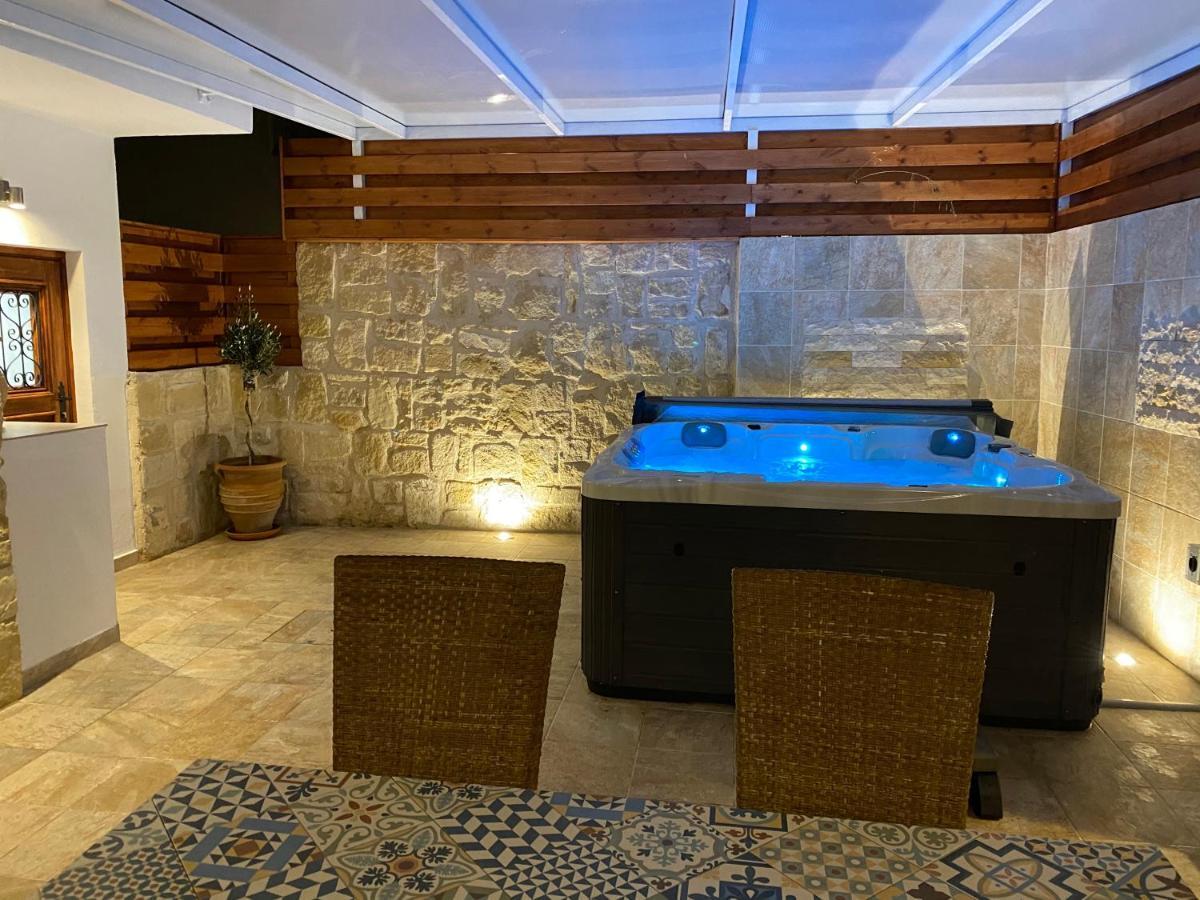 Villa Caerus Paphos Exteriör bild