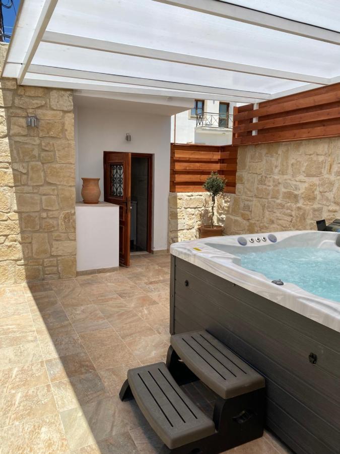 Villa Caerus Paphos Exteriör bild