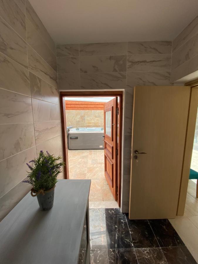 Villa Caerus Paphos Exteriör bild