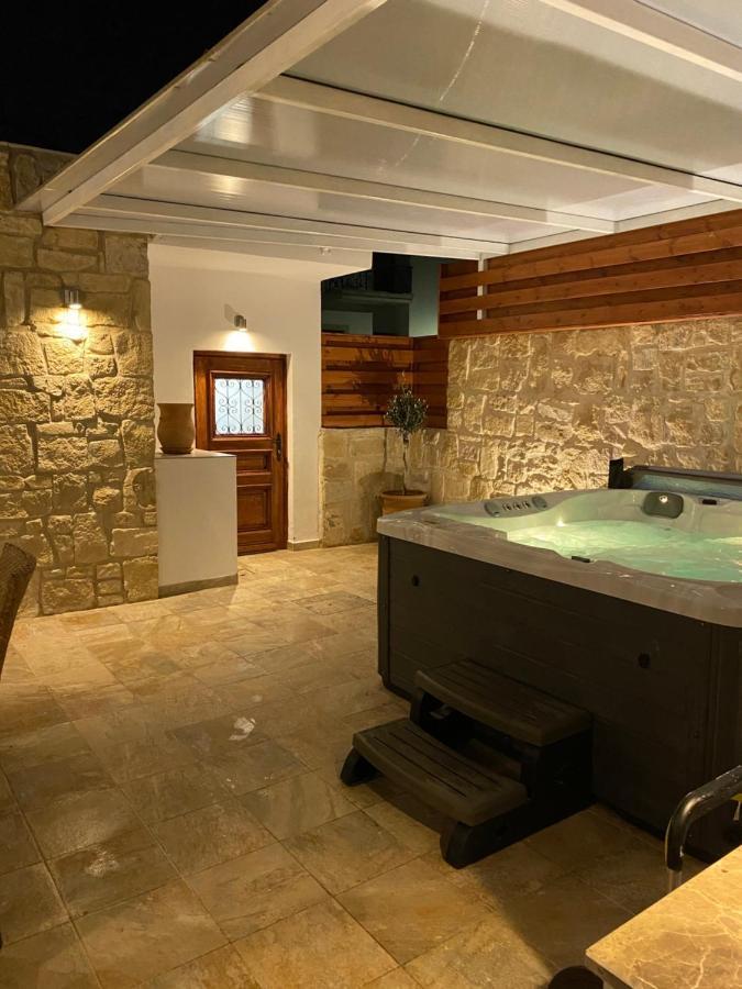 Villa Caerus Paphos Exteriör bild