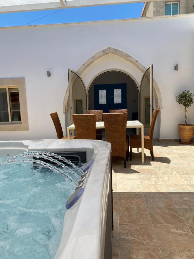 Villa Caerus Paphos Exteriör bild